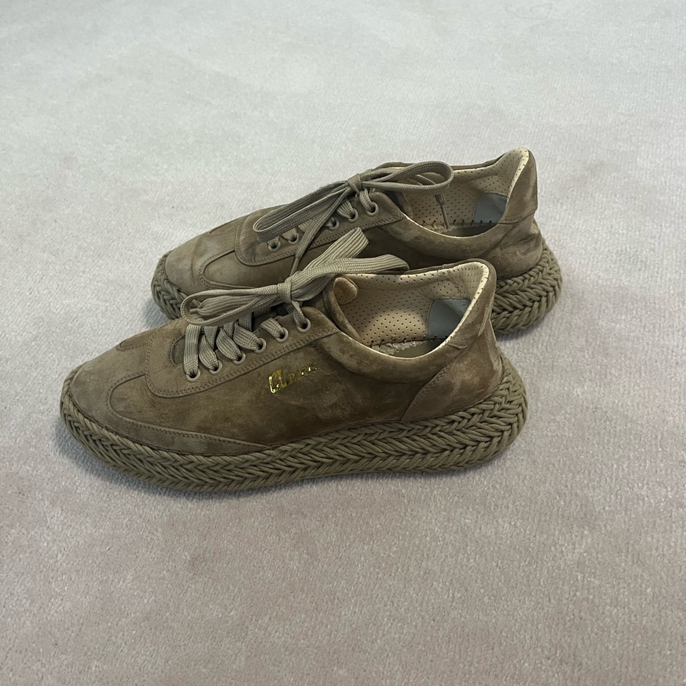 Christian Louboutin Tan Suede Platform Sneakers - Picture 4 of 9